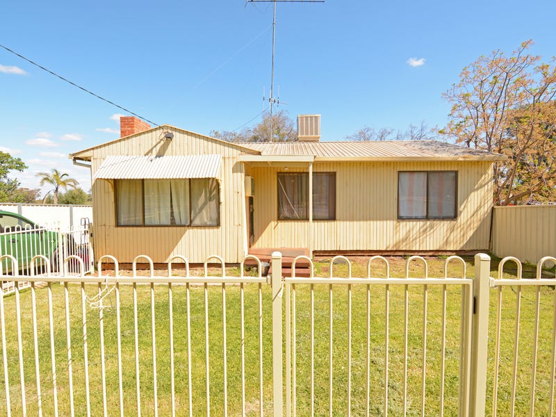 25 Calder Highway, Ouyen, Vic 3490 Property Details