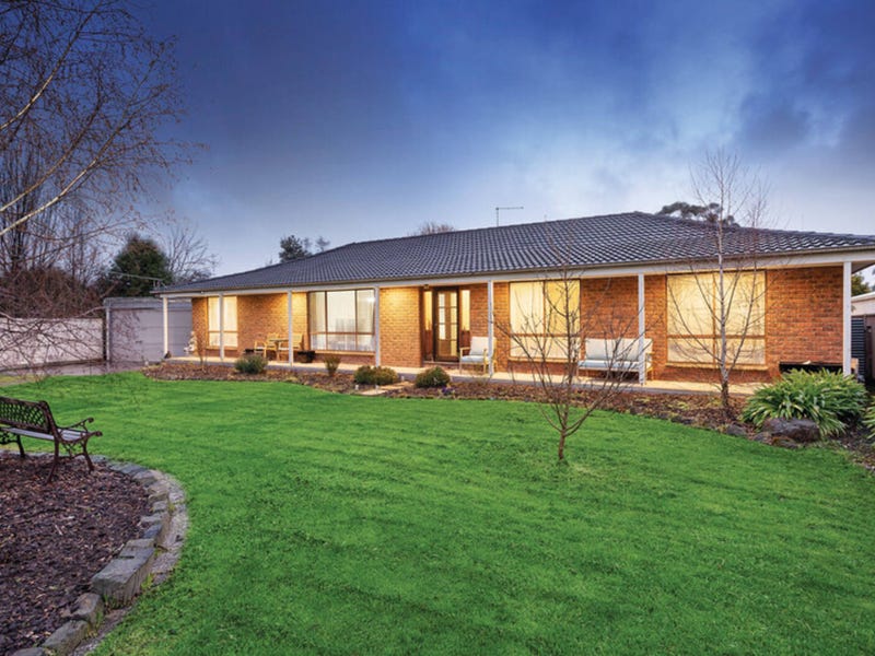 6 Benson Close, Vic 3356 Property Details