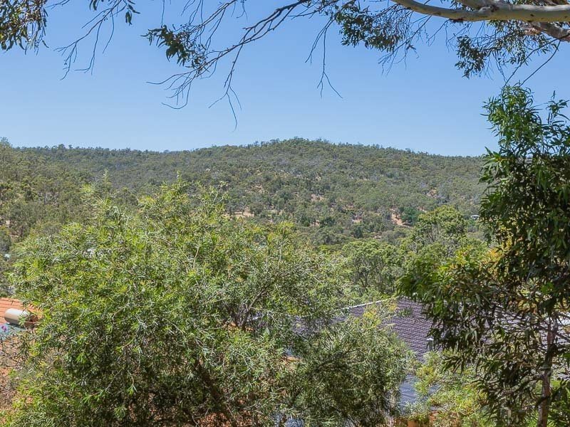 20 Barranduna Drive, Mount Nasura, WA 6112