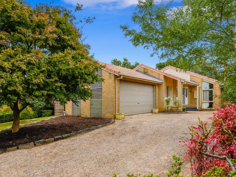 14 Bent Street, Macedon, Vic 3440
