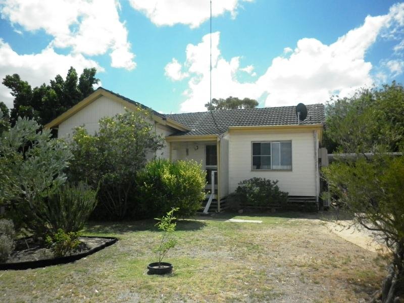 5 Korralling Way, Wongan Hills, WA 6603