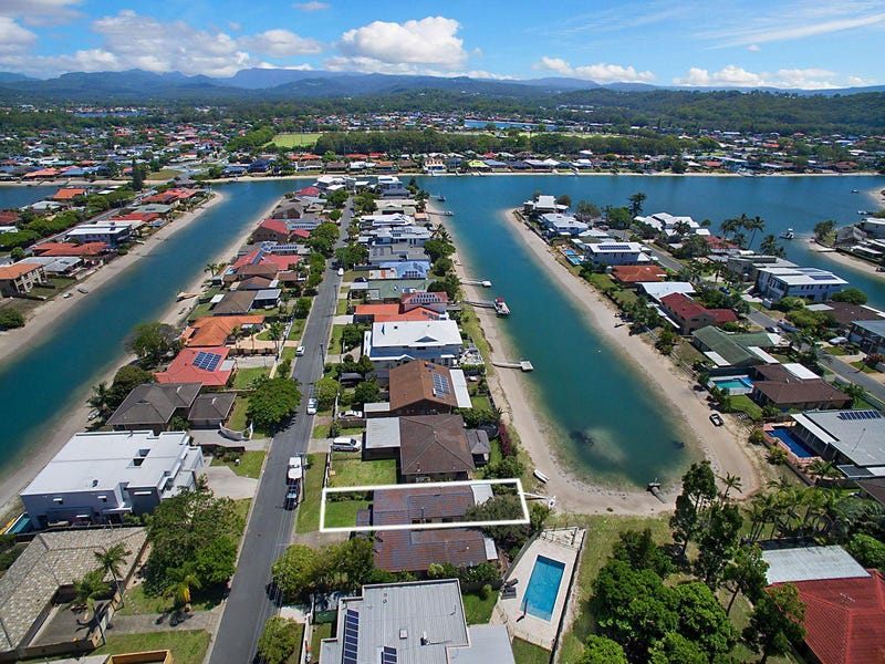 1/3 Barracuda Court, Palm Beach, QLD 4221