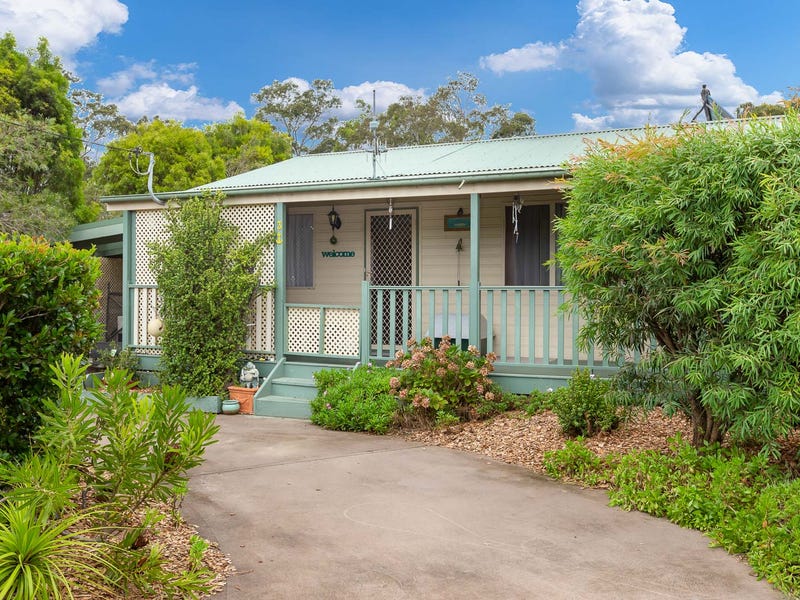 3 Scenic Place, Moruya Heads, NSW 2537