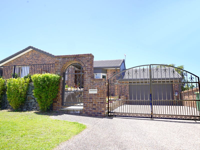 5 Masters Street, Arundel, Qld 4214 Property Details