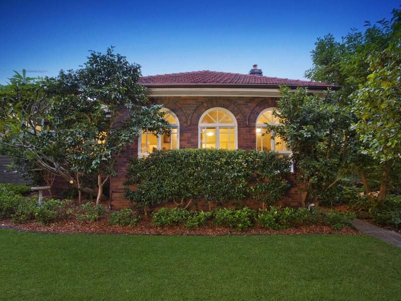 16 Beechworth Road, Pymble, NSW 2073 16 Beechworth Road, Pymble, NSW 2073