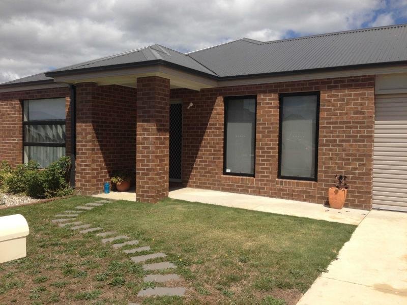 18 Stella Drive, VIC 3356