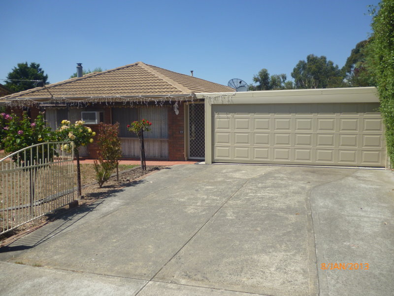 27 Edols Street, Ballan, VIC 3342