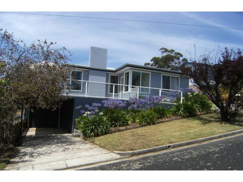 9 Seaside Crescent, Penguin, Tas 7316 Property Details