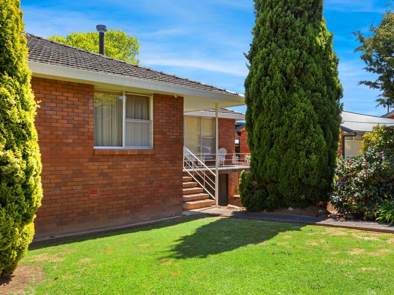 10 Llewellyn Avenue, Goulburn, NSW 2580 House for Sale realestate