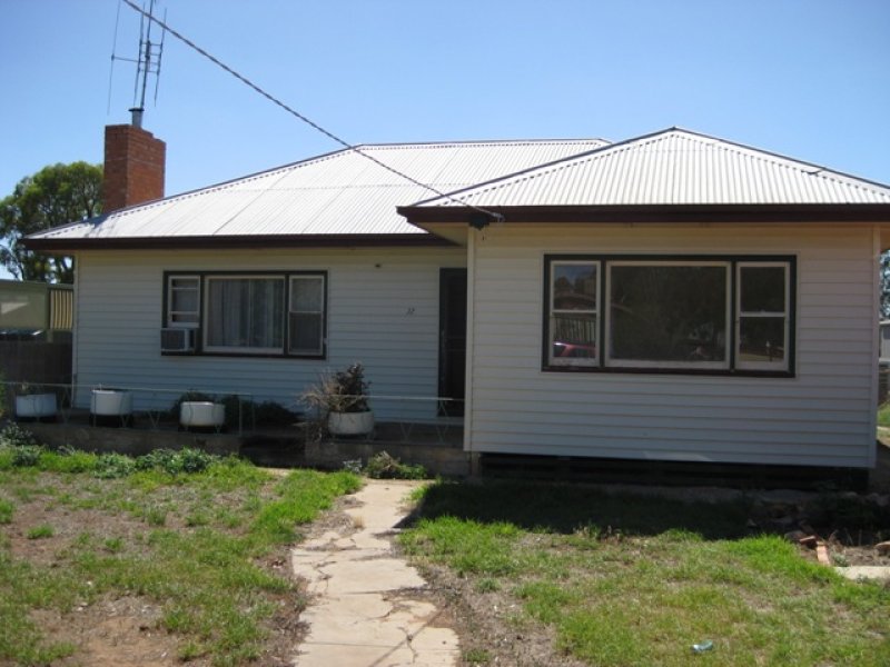 32 Armstrong Street, Boort, VIC 3537