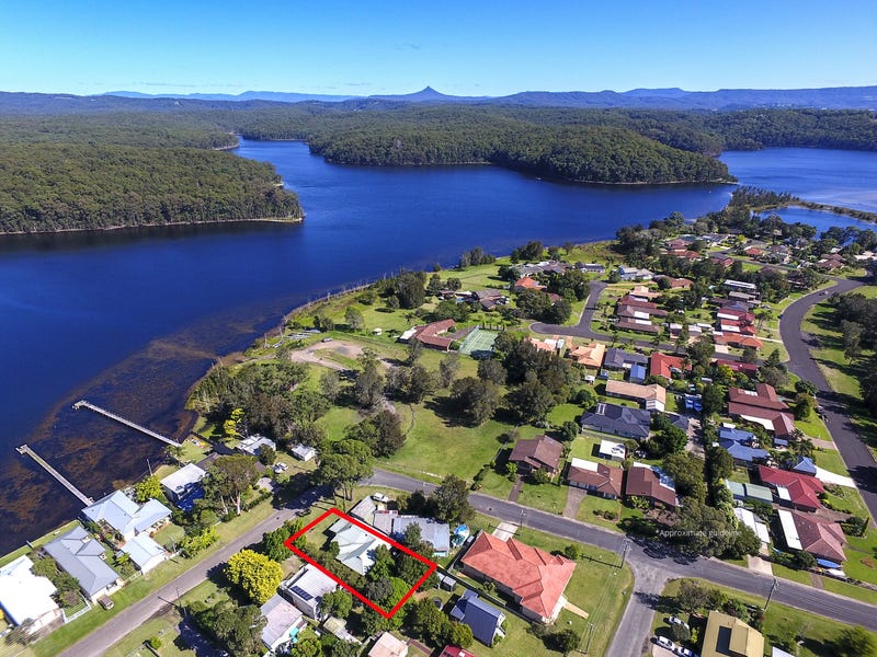 4 Lake View Drive, Burrill Lake, NSW 2539