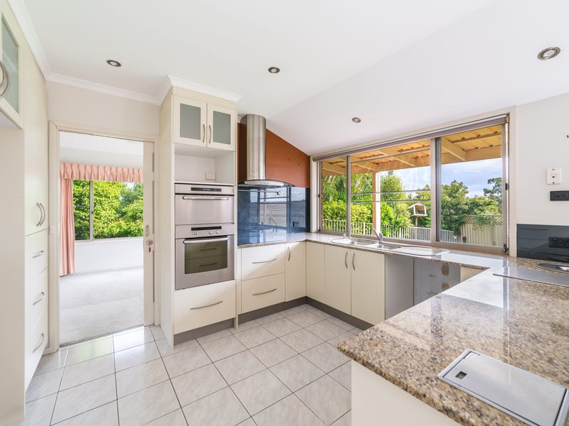 34 Adaminaby Drive, Helensvale, QLD 4212