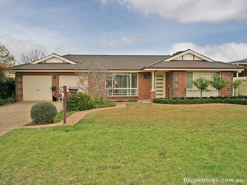 32 Fay Avenue, Kooringal, NSW 2650