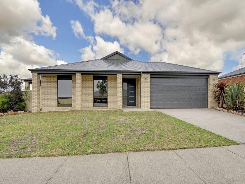 98 Ellavale Drive, Traralgon, Vic 3844 Property Details