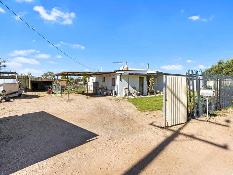 16 Creswell Street, Kadina, SA 5554 House for Sale