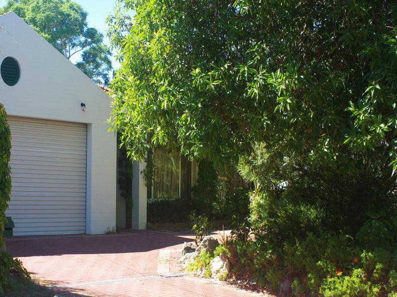 1A Purdie Avenue, Ardross, WA 6153 Property Details