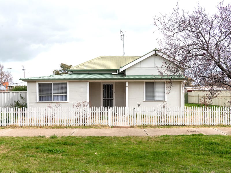 49 Farm Street, Boorowa, NSW 2586