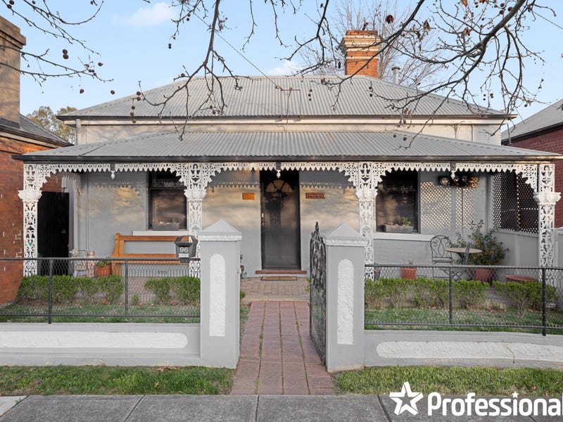 96 Seymour Street, Bathurst, NSW 2795 Property Details