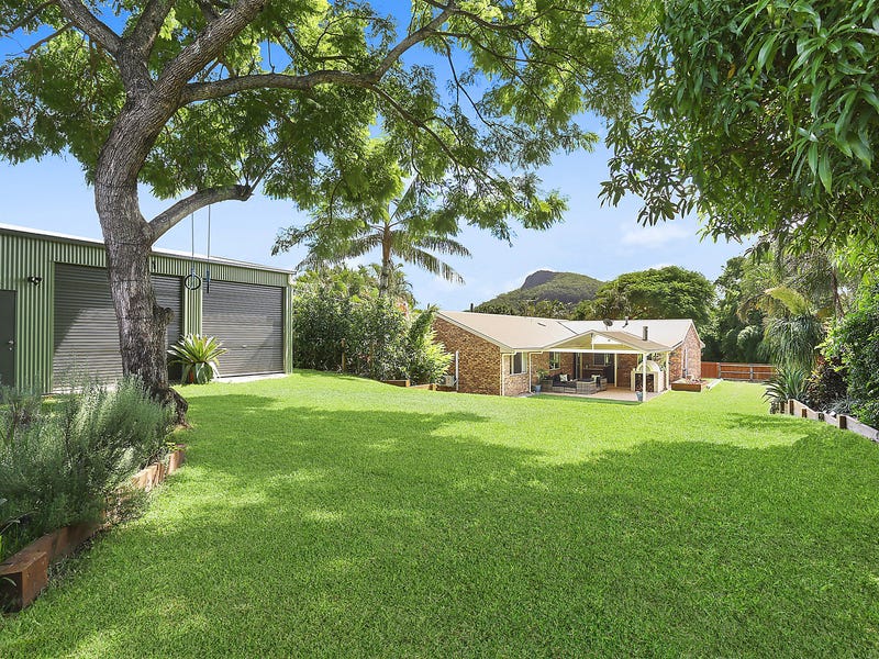 38 Hillside Road, Glass House Mountains, QLD 4518