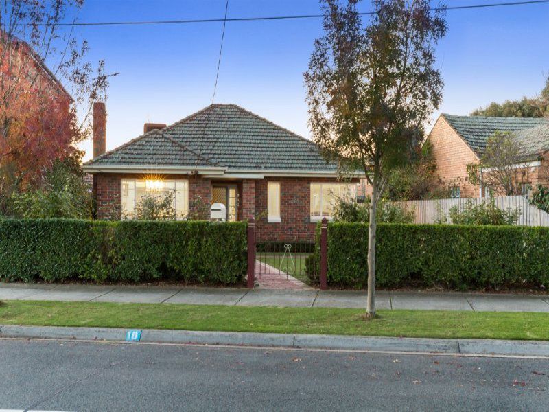 10 Head Street, Strathmore, VIC 3041
