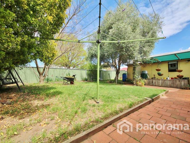 10 Street, Bathurst, NSW 2795
