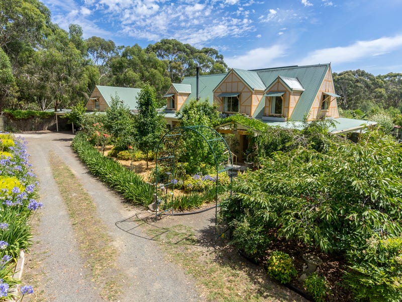 29 Willunga Avenue, Gordon, Vic 3345 Property Details