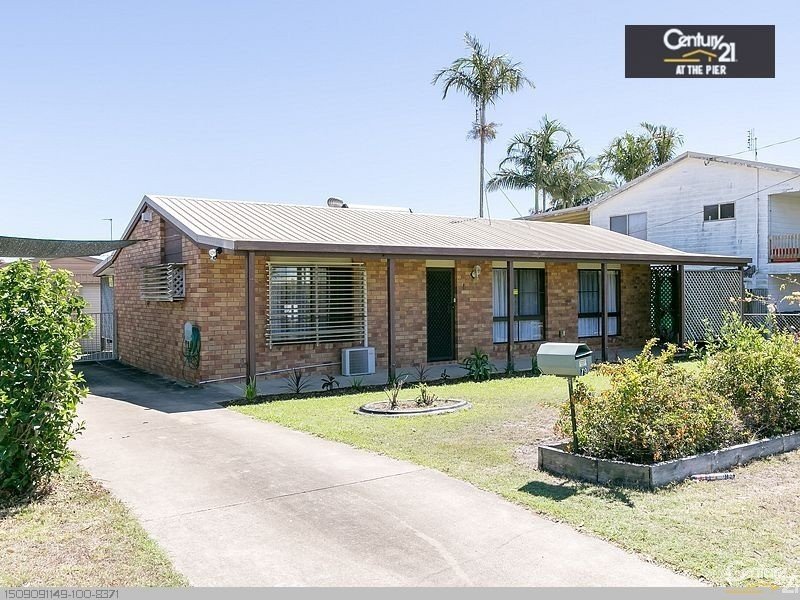 79 Hansen Street, Urangan, QLD 4655