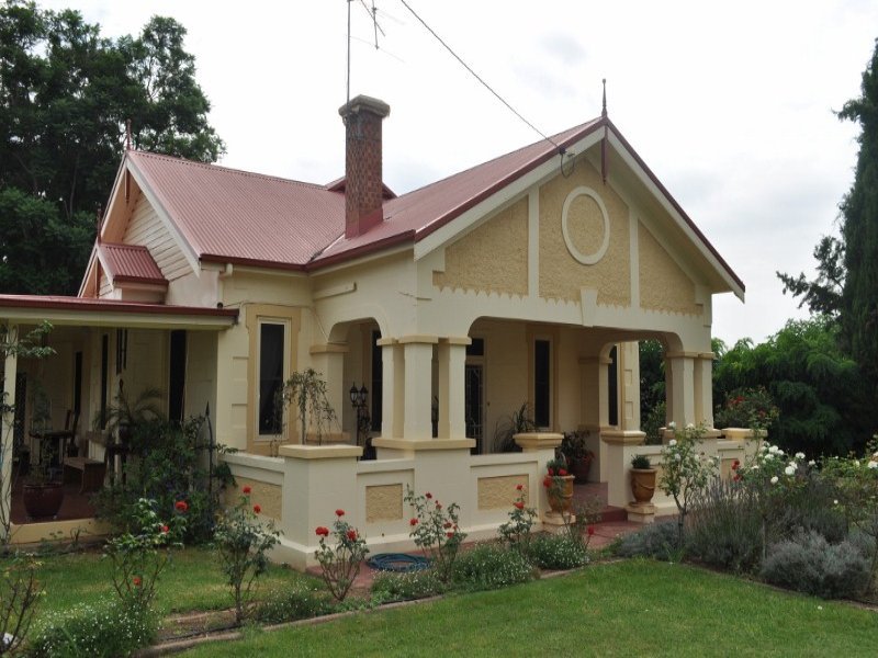 27 Pye Street, Eugowra, NSW 2806 Property Details