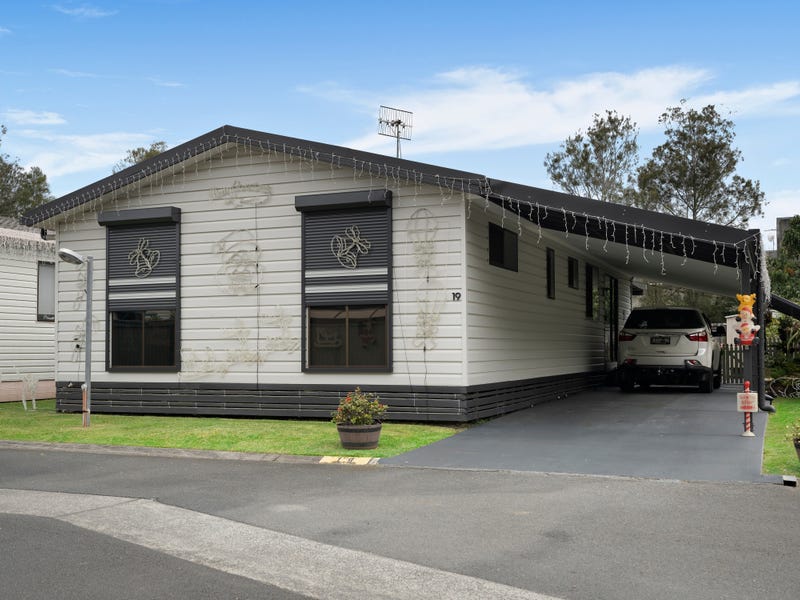 Retirement villages & retirement living for Sale in Burleigh Heads, QLD