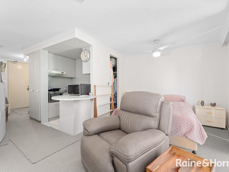 Picture of In Taos, a community of 'voluntary anarchists' is taking off-the-grid ...