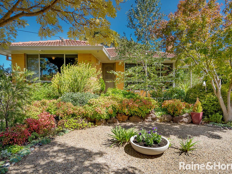 16 Casey Avenue, Sunbury, VIC 3429