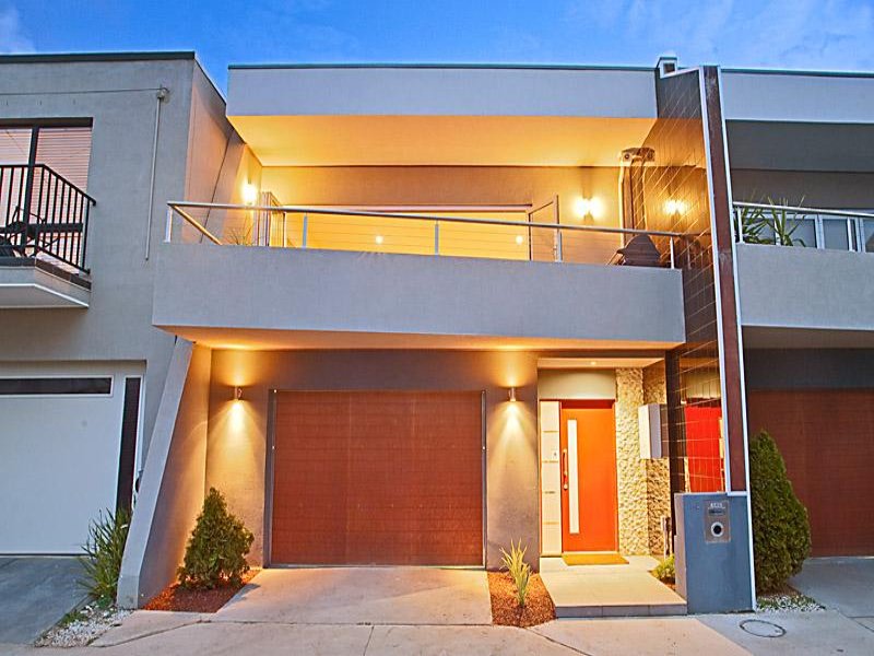 8 Emma Street, Seddon, Vic 3011 Property Details