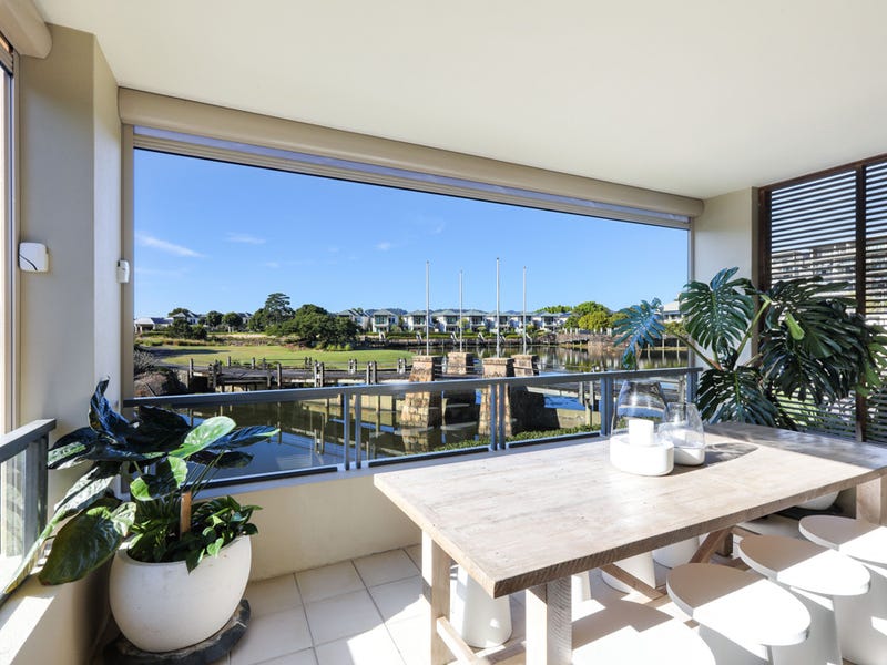 11/802 Glades Drive, Robina, Qld 4226 Property Details