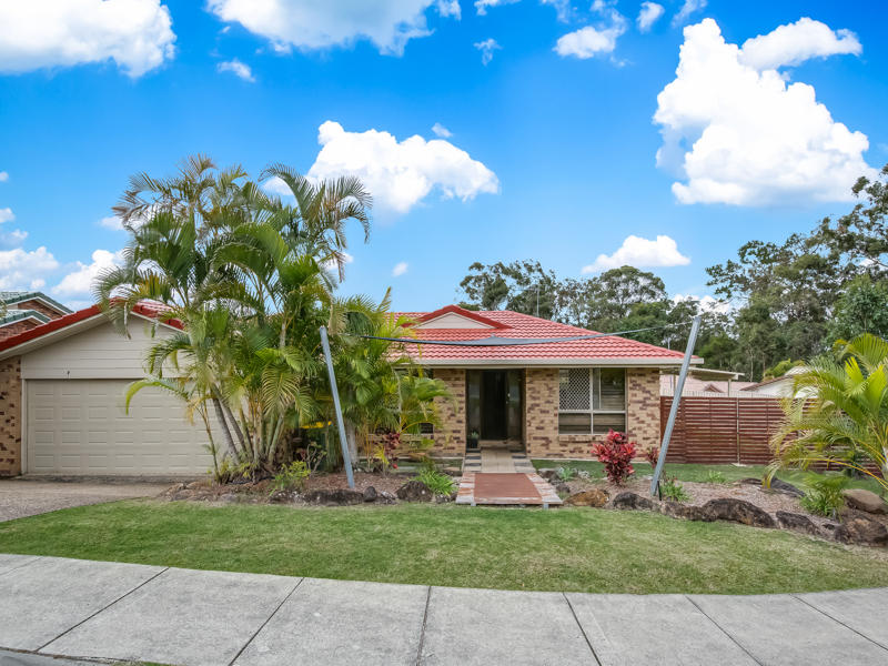 122 Glen Eagles Drive, Robina, Qld 4226 Property Details