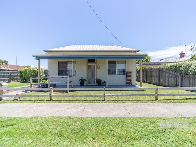 76 Mitchell Street, Bairnsdale, Vic 3875 Property Details