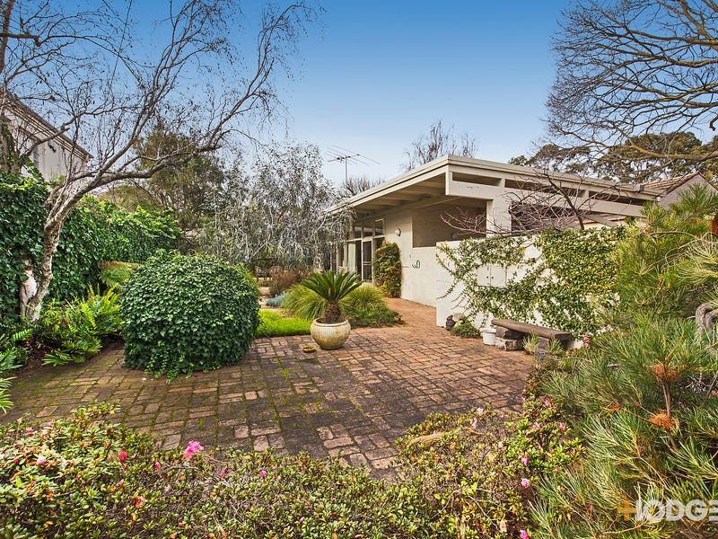 72 Oak Street, Beaumaris, Vic 3193 Property Details