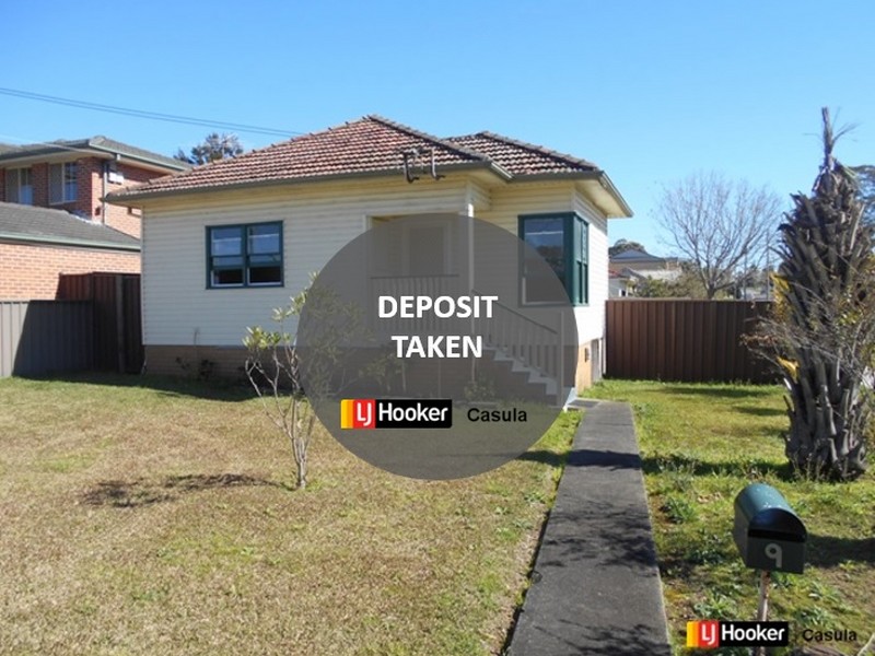 9 Canberra Avenue, Casula, NSW 2170
