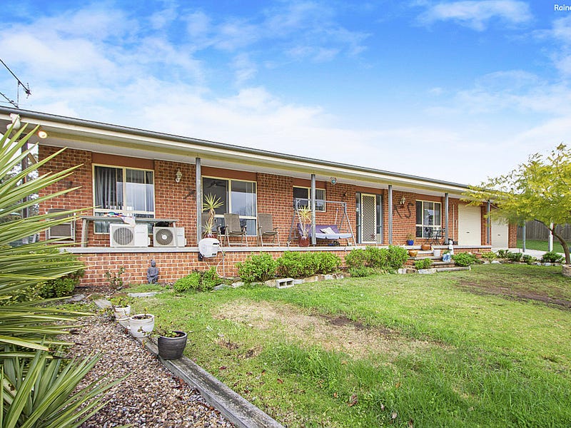 6 Carrie Cres Moruya Nsw 2537 Realestate Com Au