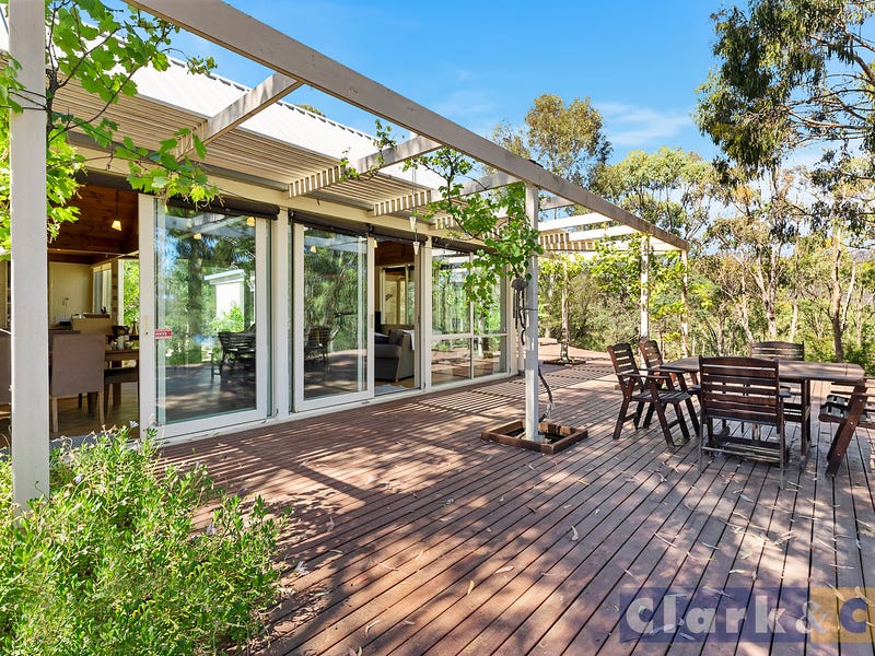 42 Howqua Point Road, Howqua Inlet, VIC 3723