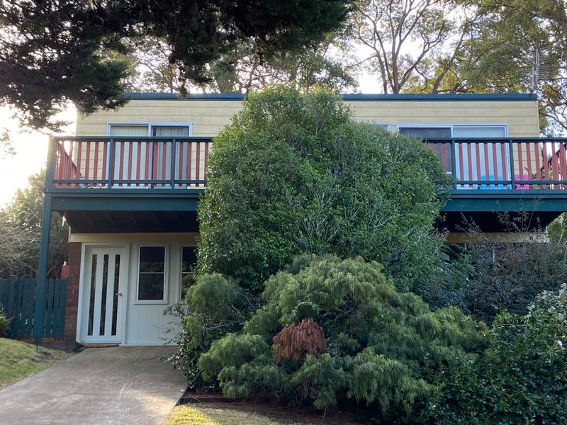 8 Linden Way, Mollymook, NSW 2539 House for Rent