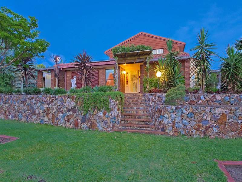 1 Marydale Court, Carindale, Qld 4152 Property Details