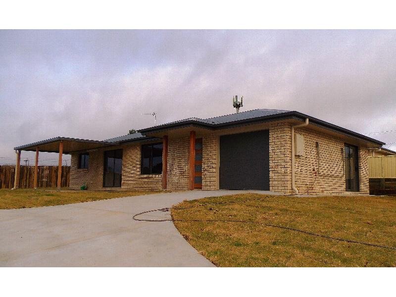 6 Lookout Place, Rosenthal Heights, QLD 4370 - realestate.com.au