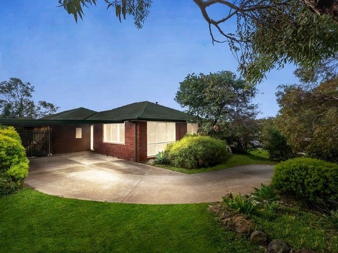 8 Carberry Drive, Kurunjang, VIC 3337