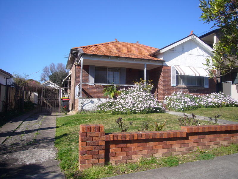 40 McCallum Street, Roselands, NSW 2196 Property Details