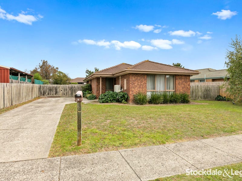 5 Dunbarton Drive, Pakenham, VIC 3810