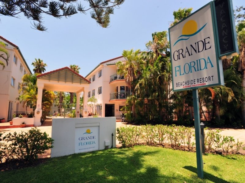 Apartment 14 'Grande Florida', 7 Redondo Avenue, Miami, Qld 4220 Property Details