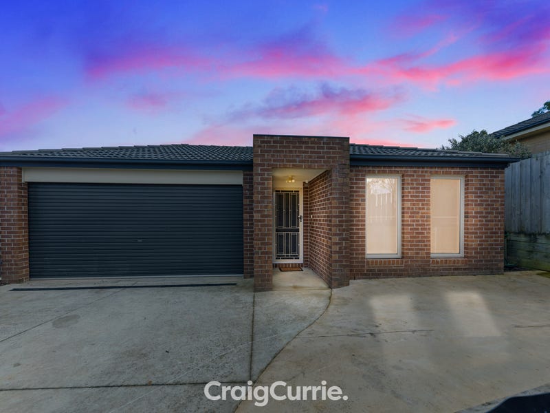 17 Ayesha Rise, Pakenham, VIC 3810