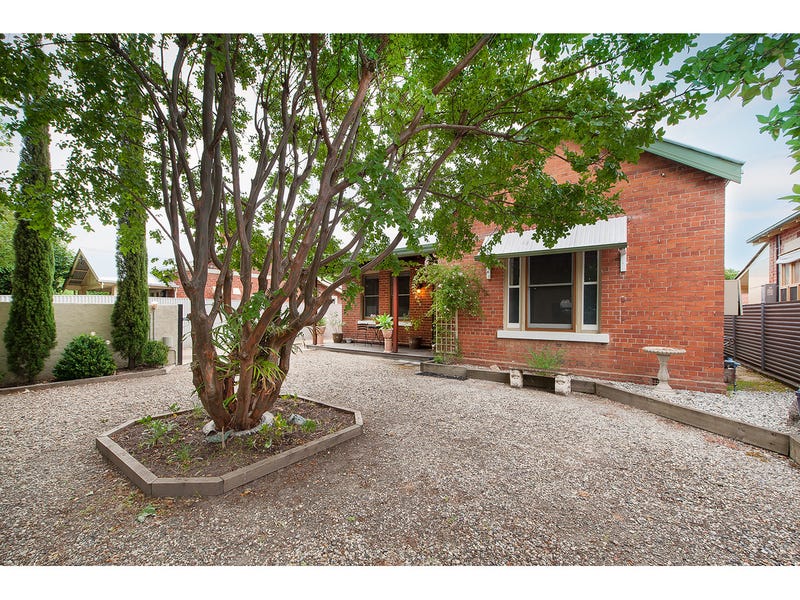 715 Young Street, Albury, NSW 2640 Property Details
