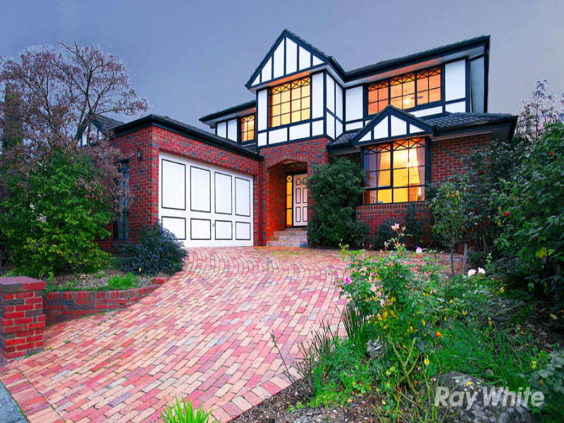 102 Amersham Drive, Wantirna, VIC 3152