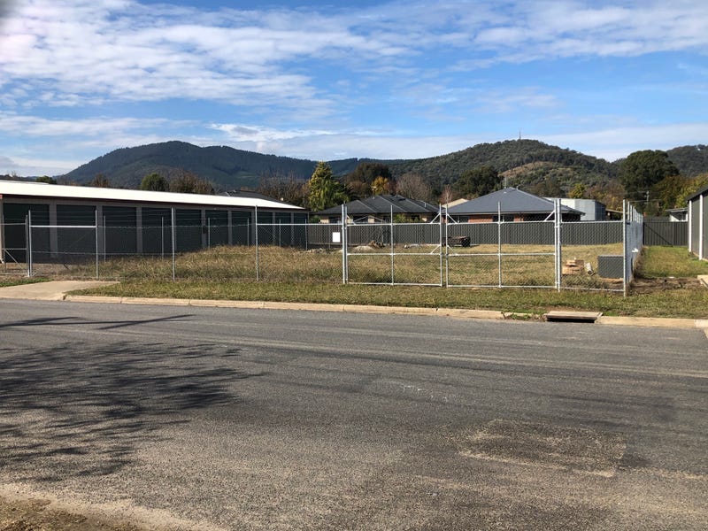 12 Jubilee Street, Myrtleford, VIC 3737